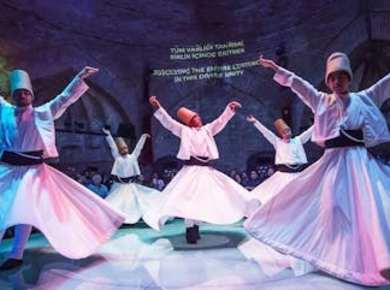 Live-Show und Ausstellung der „Tanzenden Derwische“