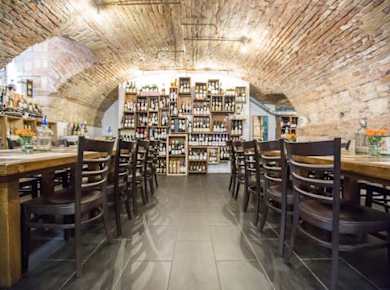 Ungarische Weinprobetour in Budapest