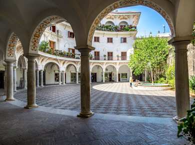 Seville City Tour & Shopping