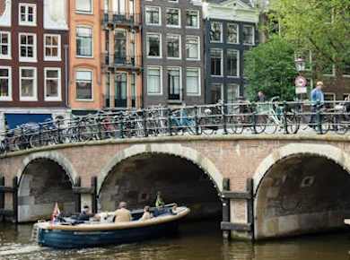 Kulturelle Stadtführung in Amsterdam auf Deutsch