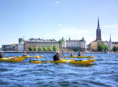 Kajaktour durch die Stadt Stockholm am Abend