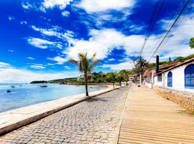 Open-Air-Trolley-Tour auf der Halbinsel Búzios
