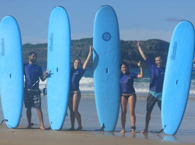 Gruppen-Surfkurs für Anfänger