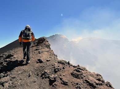 Trekking zu den Gipfelkratern des Ätna