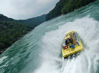 Niagara River Wet Jet Bootstour mit Canadian Departure