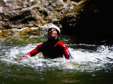 Canyoning-Erlebnis für Einsteiger in der Almbachklamm