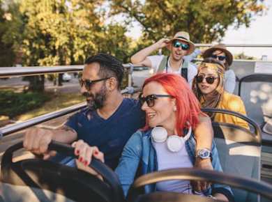 Tour durch Zyperns Dörfer mit dem Original Roten Bus