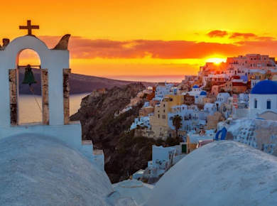 Santorini Day Tour with Sunset in Oia