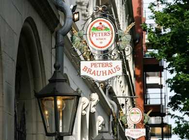Spaziergang durch die Kölner Altstadt und ihre Brauhäuser