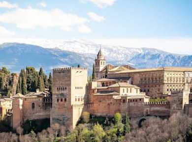 Alhambra-Tickets und Führung in kleiner Gruppe in Granada
