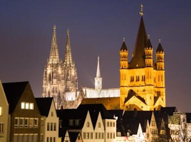 Nightwatchman tour with torch through Cologne