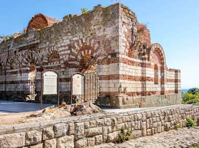 Nessebar Small Group Tour with Wine Tasting Experience