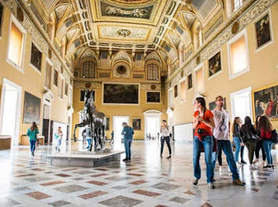 Führung durch das Archäologische Museum Neapel in kleiner Gruppe mit einem Archäologen