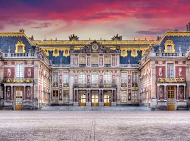 Führung durch das Schloss Versailles ab Paris, inklusive Gartenschauen