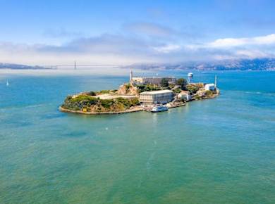 Alcatraz-Tour inklusive Fähre und Mittagessenguthaben am Kai