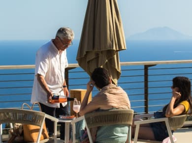 Aperitif auf der Terrasse