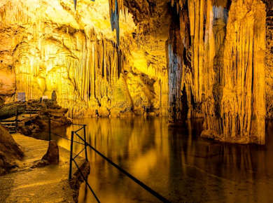 Neptune’s Caves Boat Tour