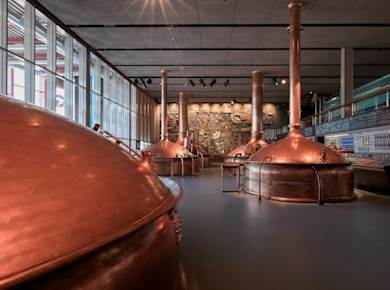 Führung durch das Estrella Galicia Museum mit Bier- und Wurstverkostung