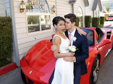 Las Vegas drive-thru wedding package