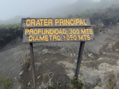 Irazú Volcano Tour and Virgen de los Angeles Basilica