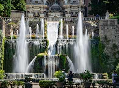 Villa d'Este and Hadrian's Villa Guided Tour with Transport to Tivoli