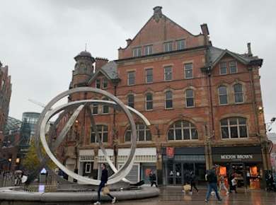 Besichtigen Sie das heimgesuchte Belfast mit einer mobilen Erkundungsspiel-App