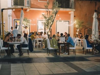 Vom Küchenchef zubereitete sardische Tapas und Weinprobe in Olbia
