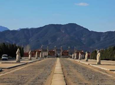 Private Tour: Chinesische Mauer bei Huangyaguan und östliche Qing-Gräber