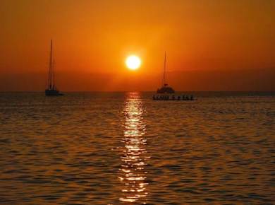 Sunset catamaran cruise in Dénia