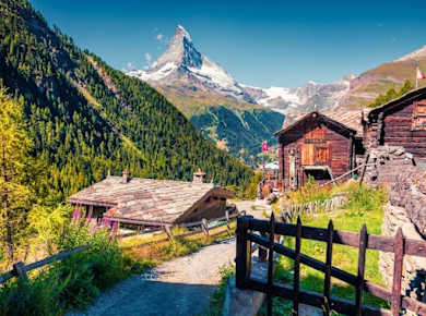2-hour walking guided tour in Zermatt