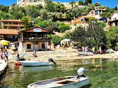 Private Tour durch Demre, die versunkene Stadt Kekova und die Felsengräber von Limyra