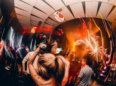 Malia Switch Disco im Zig Zag Club