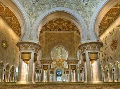 Abu Dhabi Sheikh Zayed Mosque shared half-day tour from Dubai