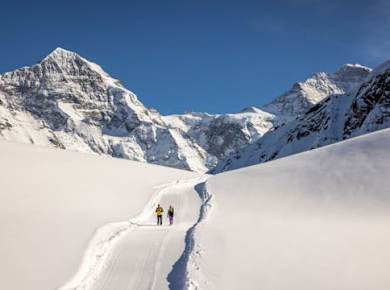 Schlitteln und Wandern Jungfrau Winterreisepass
