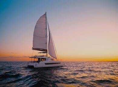Private Katamaran-Kreuzfahrt bei Sonnenuntergang von Rethymno