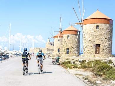 Half-Day Easy Cycling Tour of Rhodes Town with Guide