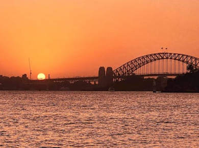 Golden Glow Hafenrundfahrt in Sydney mit kostenlosem Getränk