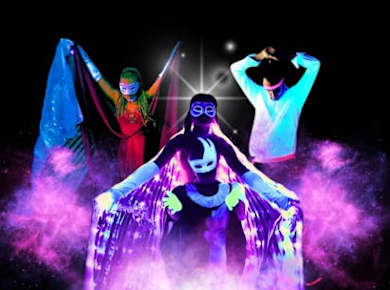 Black light theatre show in Prague "Images of Love"