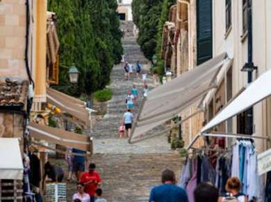Majorca textiles sightseeing tour