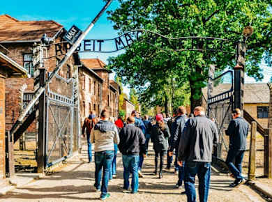 Auschwitz-Birkenau live guided tour with transfer from Krakow
