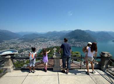 Ticket für die Standseilbahn und das Museum des Monte San Salvatore