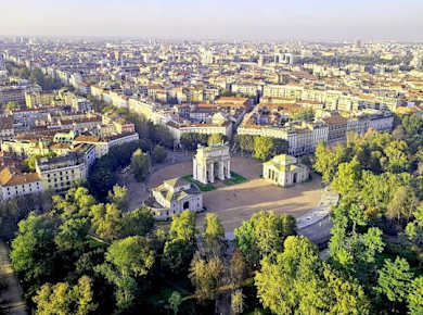 Mailand: Führung durch den Branca-Turm, den Parco Sempione und das Schloss Sforzesco