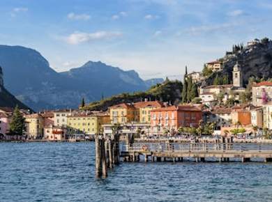 Lake Garda tour with boat trip from Sirmione and Desenzano