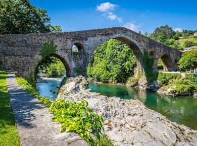 Geführte Tour zu den Covadonga-Seen und Cangas de Onís ab Santander