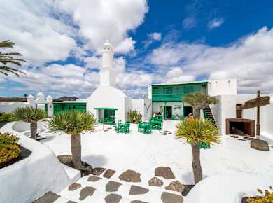 Lanzarote Wine Guided Tour with Tasting