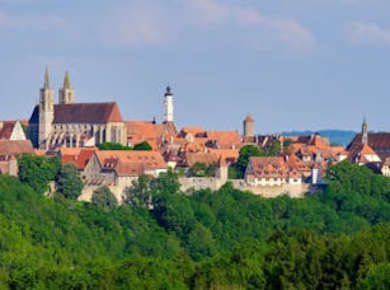 Tagesausflug auf der Romantischen Straße nach Rothenburg und Harburg