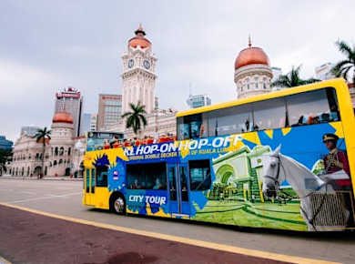 Hop-on-Hop-off-Sightseeing-Bustour in Kuala Lumpur