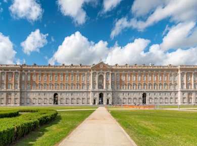 Reggia di Caserta guided tour from Naples