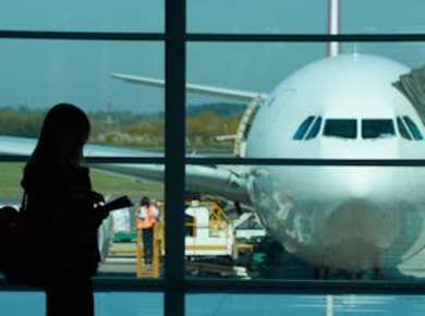 Eingang zur Business-Lounge des Flughafens Chu Lai