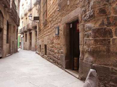 Tour of the Jewish quarter and main synagogue of Barcelona